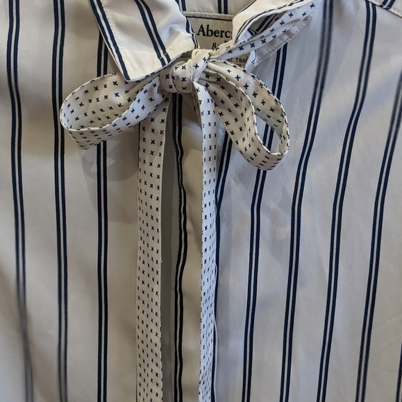 Abercrombie button up - Picture 4 of 5